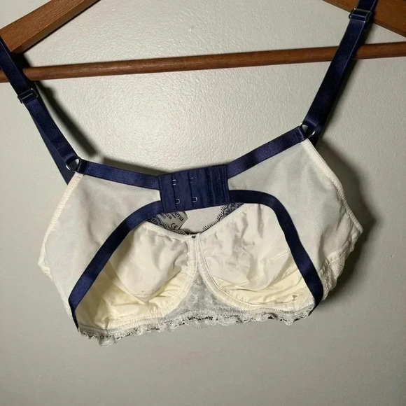 Amoena Womens Giselle Wire Free Bra 36A - Picture 3 of 5